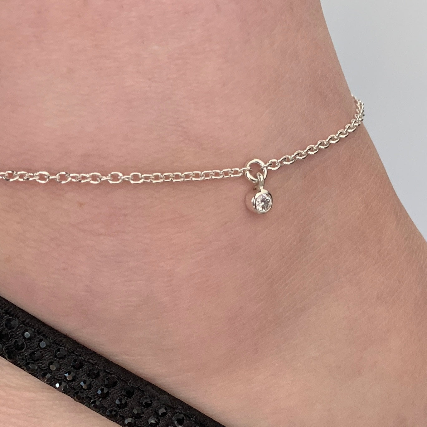 Anklet with 3mm, 0.10ct. Diamond pendant