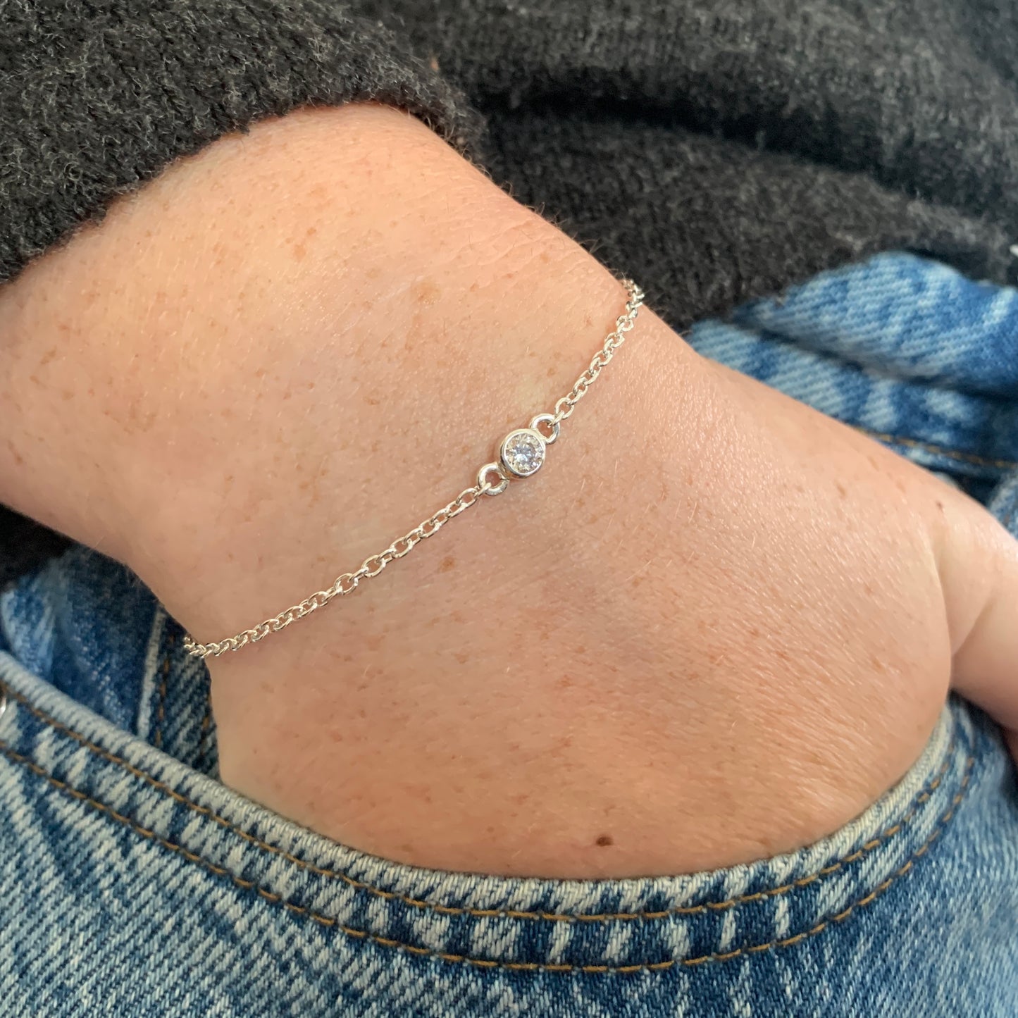 Solitaire Bracelet with 4mm, 0.10ct. Diamond