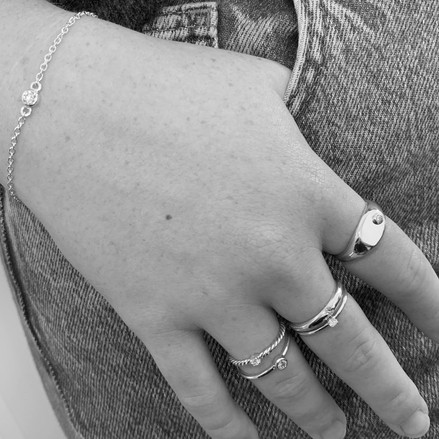 Signet Ring with 2.5mm, 0.06ct. Diamond.