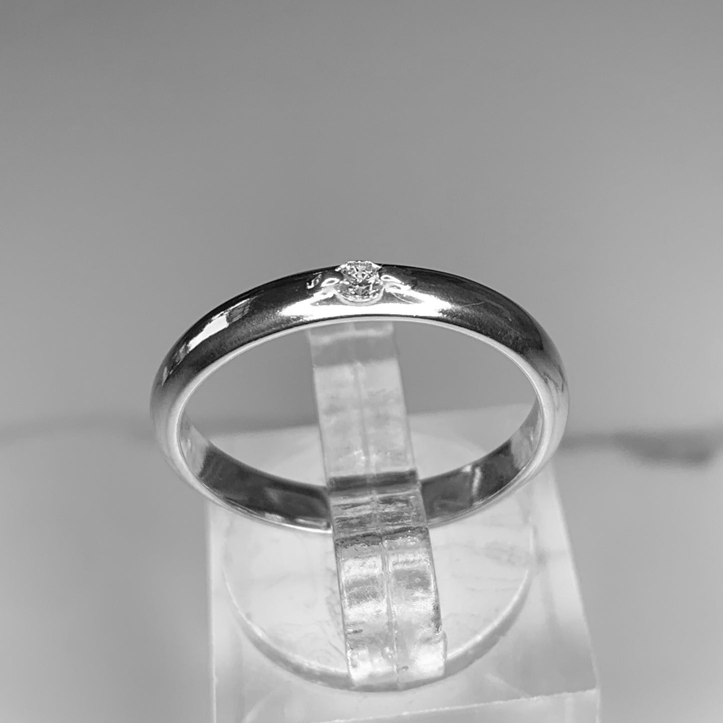 Flush set 2.5mm, 0.06ct. Diamond Ring