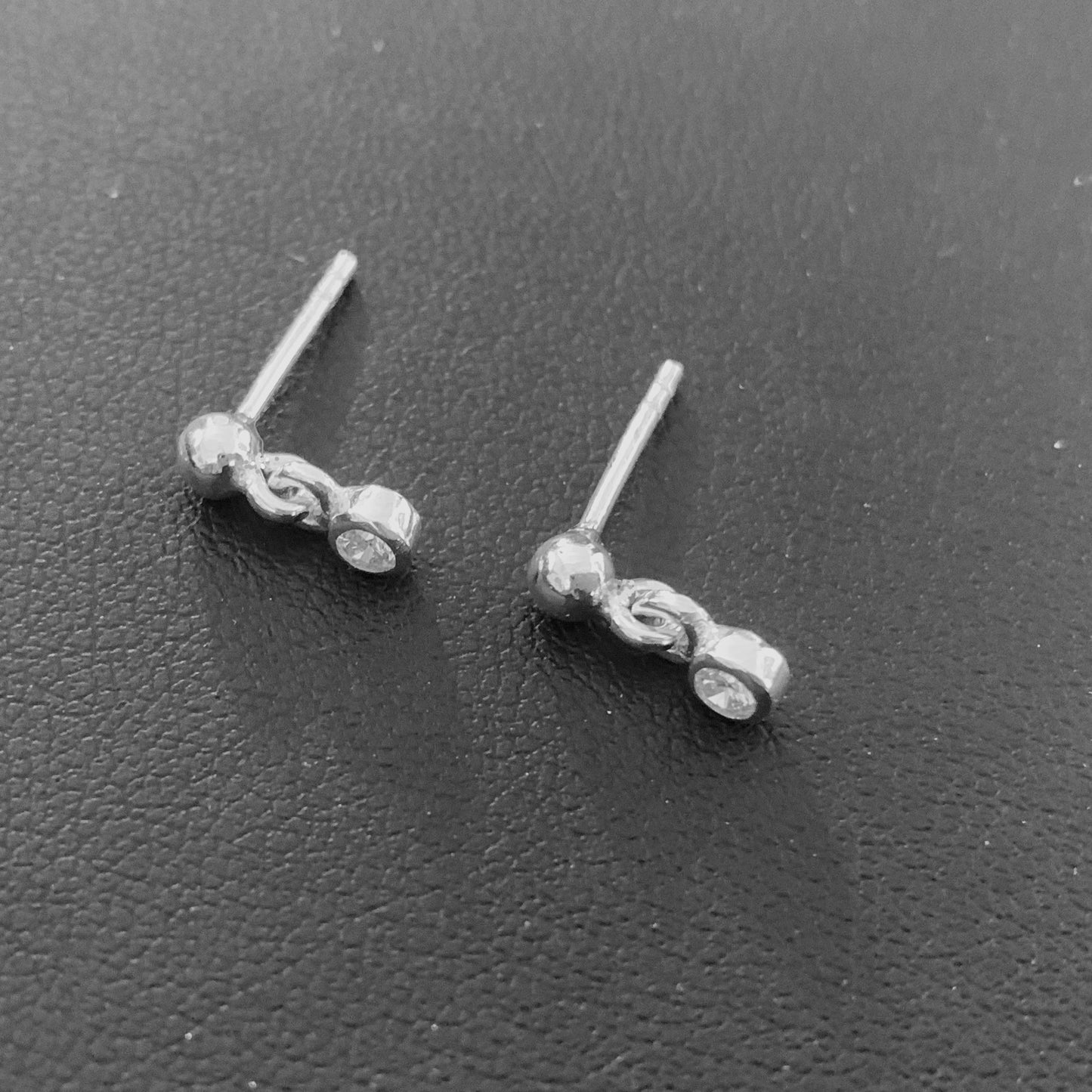 Petite Drop Earring with 2.5mm, 0.06ct. Diamonds.