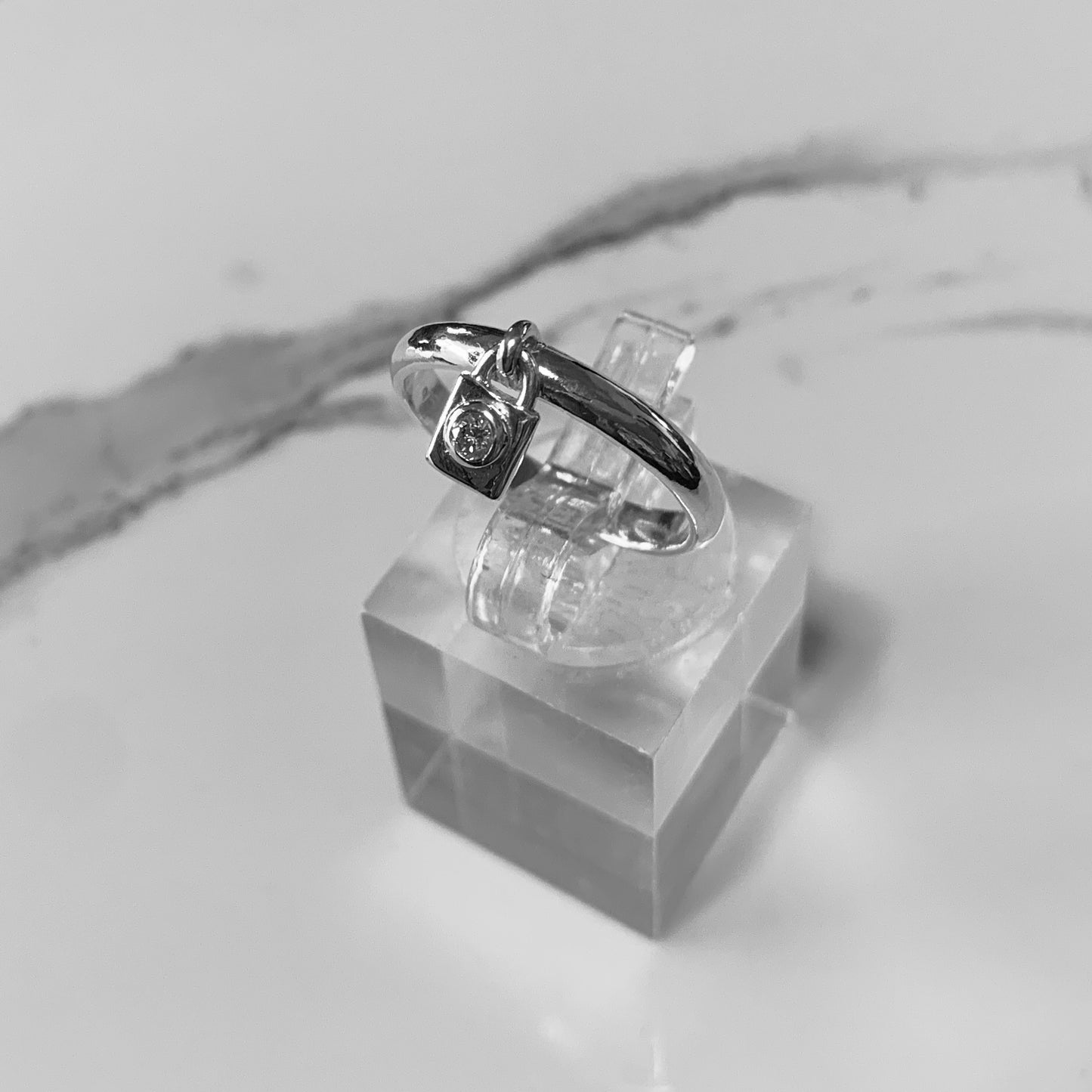 Charm Ring Padlock with 2.5mm, 0.06ct. Diamond.