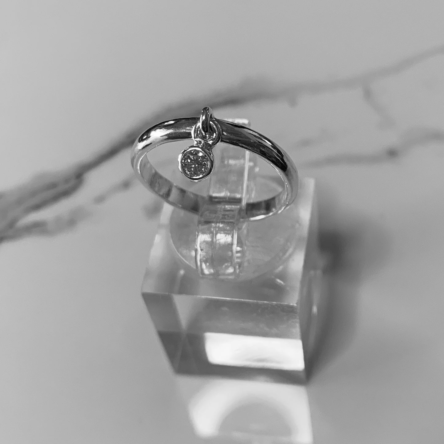 Charm Ring 3mm, 0.10ct. Diamond