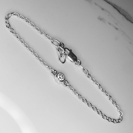 Solitaire Bracelet with 4mm, 0.10ct. Diamond