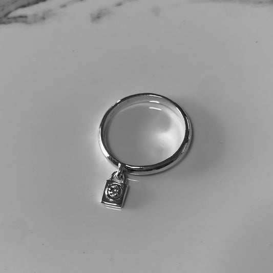 Charm Ring Padlock with 2.5mm, 0.06ct. Diamond.